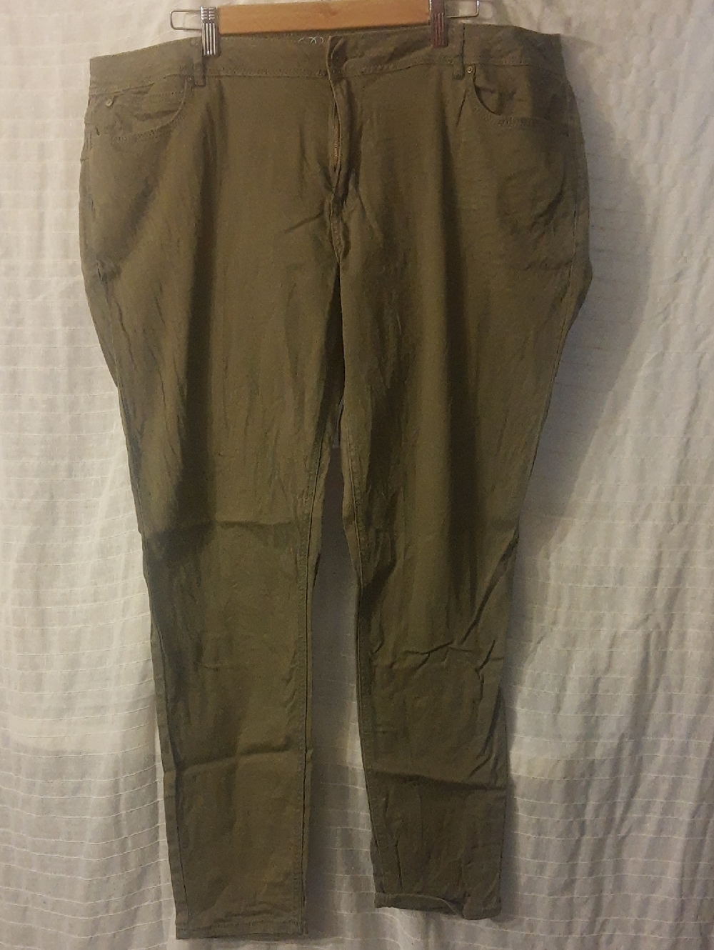Olive Green Skinny Women's Pants - Sleek Everyday Fit